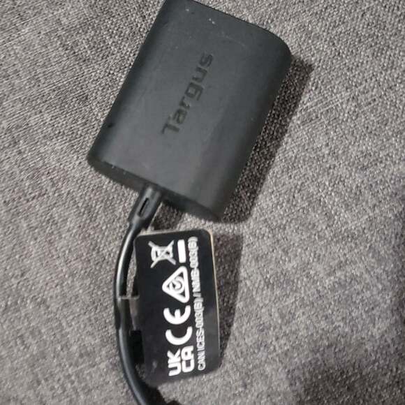 USB-C® to Legacy Power Adapter Targus - Picture 1 of 6
